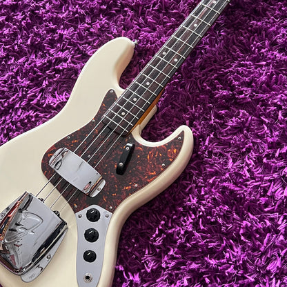 2002-04 Fender JB62-58/VWH Jazz Bass '62 Reissue