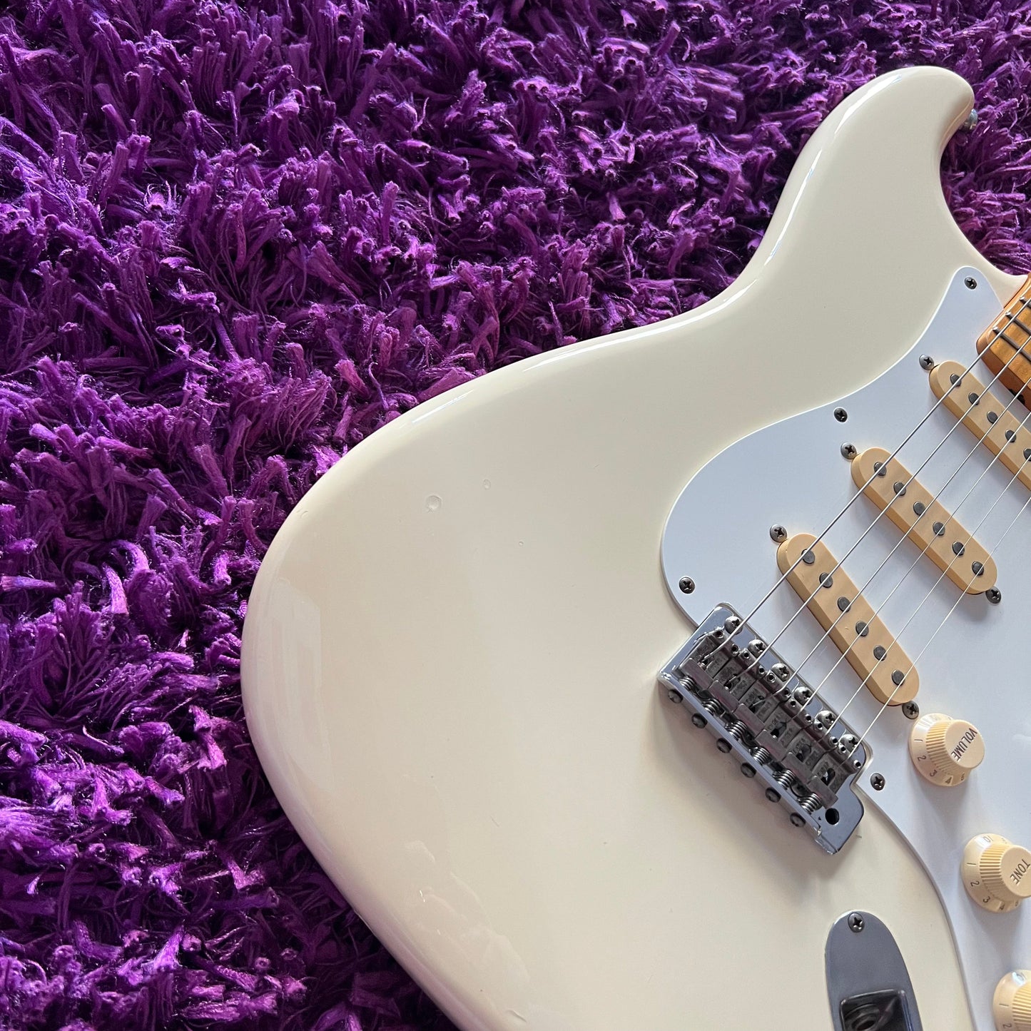 1986 Squier Stratocaster SST-30 Stratocaster Vintage White (E Serial MIJ)