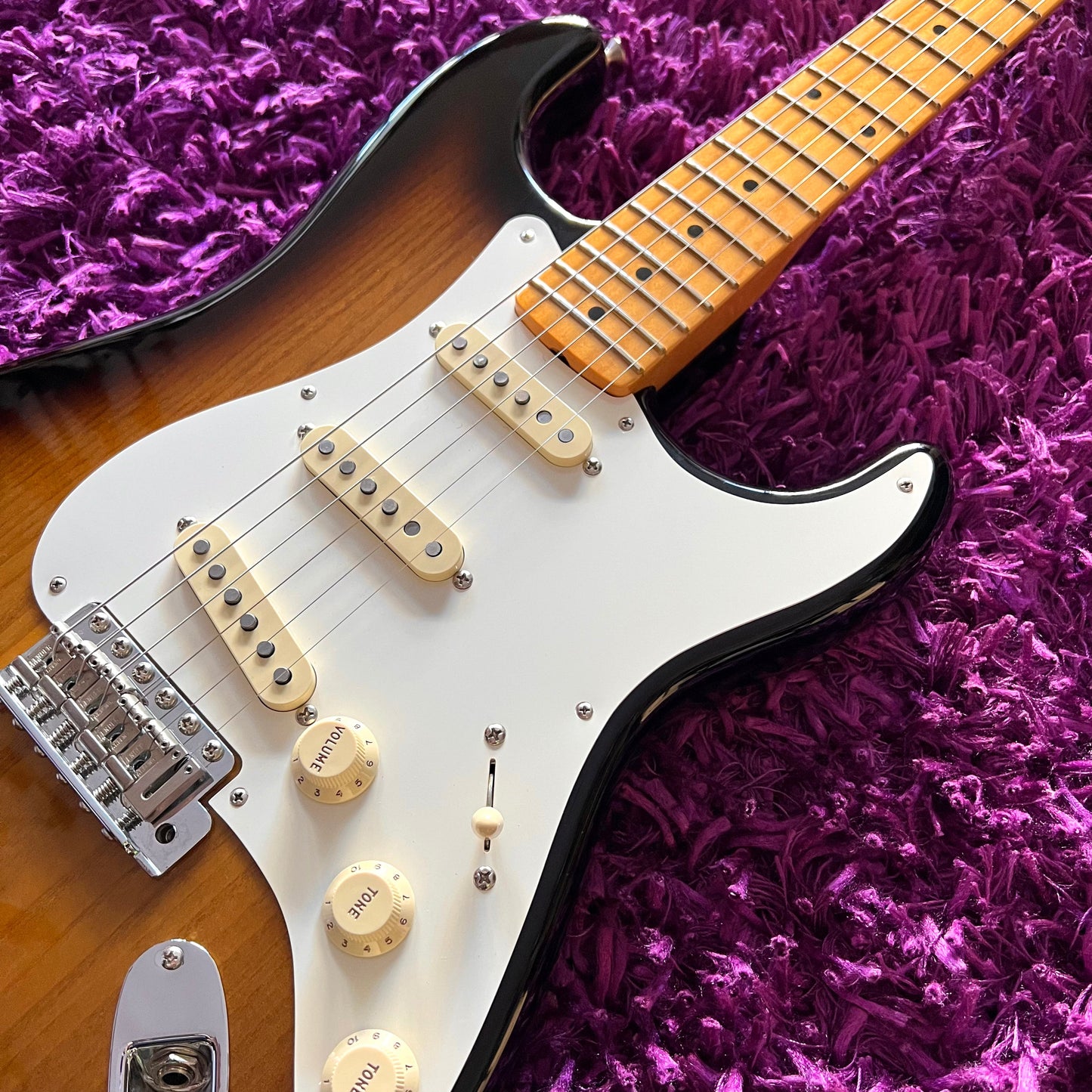 Fender Stories Collection Eric Johnson 1954 “Virginia” Stratocaster, Maple Fingerboard, 2-Color Sunburst