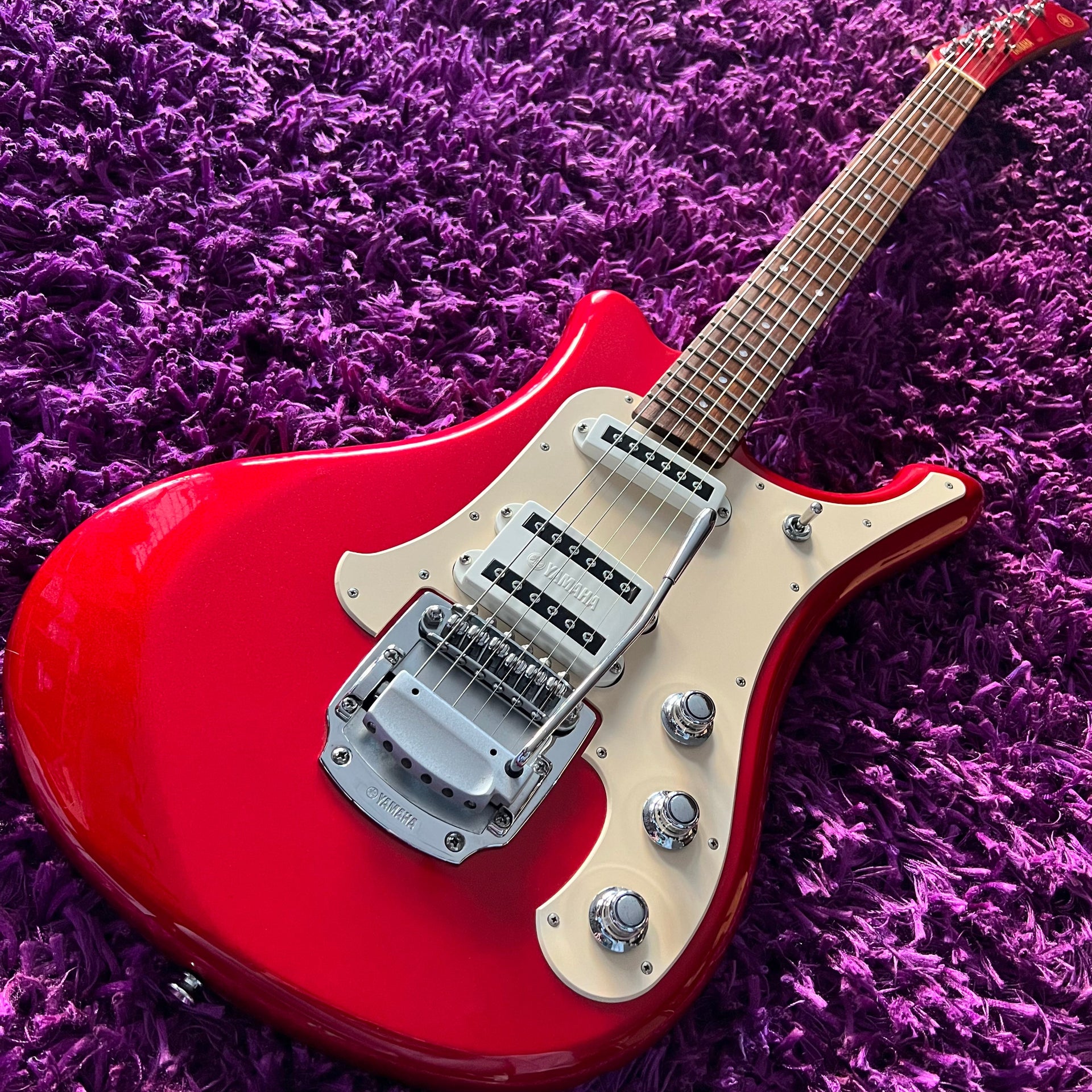 2000 Yamaha SGV-300 Flying Samurai Candy Apple Red (Rare, Discontinued –  Deep Tone Music