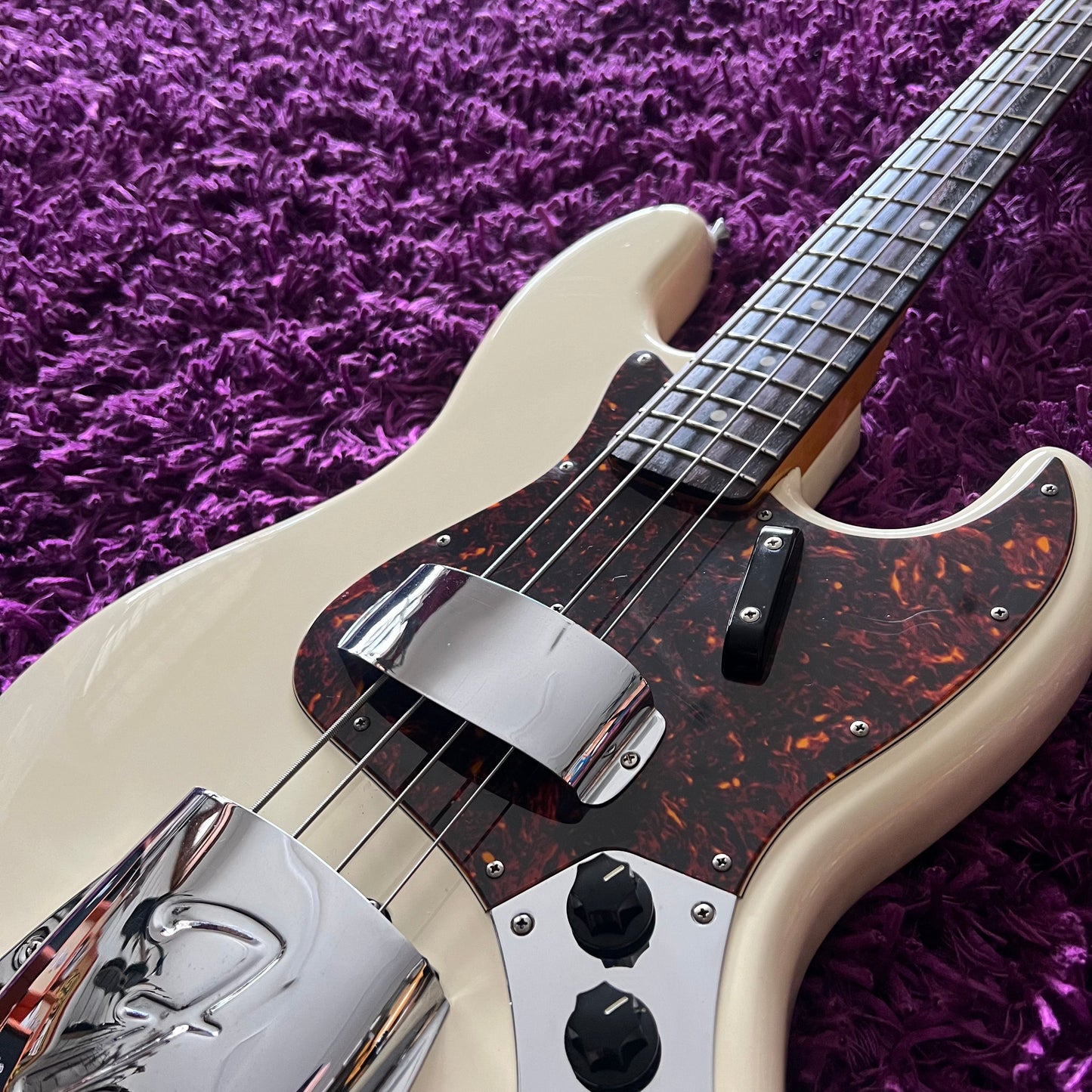 2002-04 Fender JB62-58/VWH Jazz Bass '62 Reissue