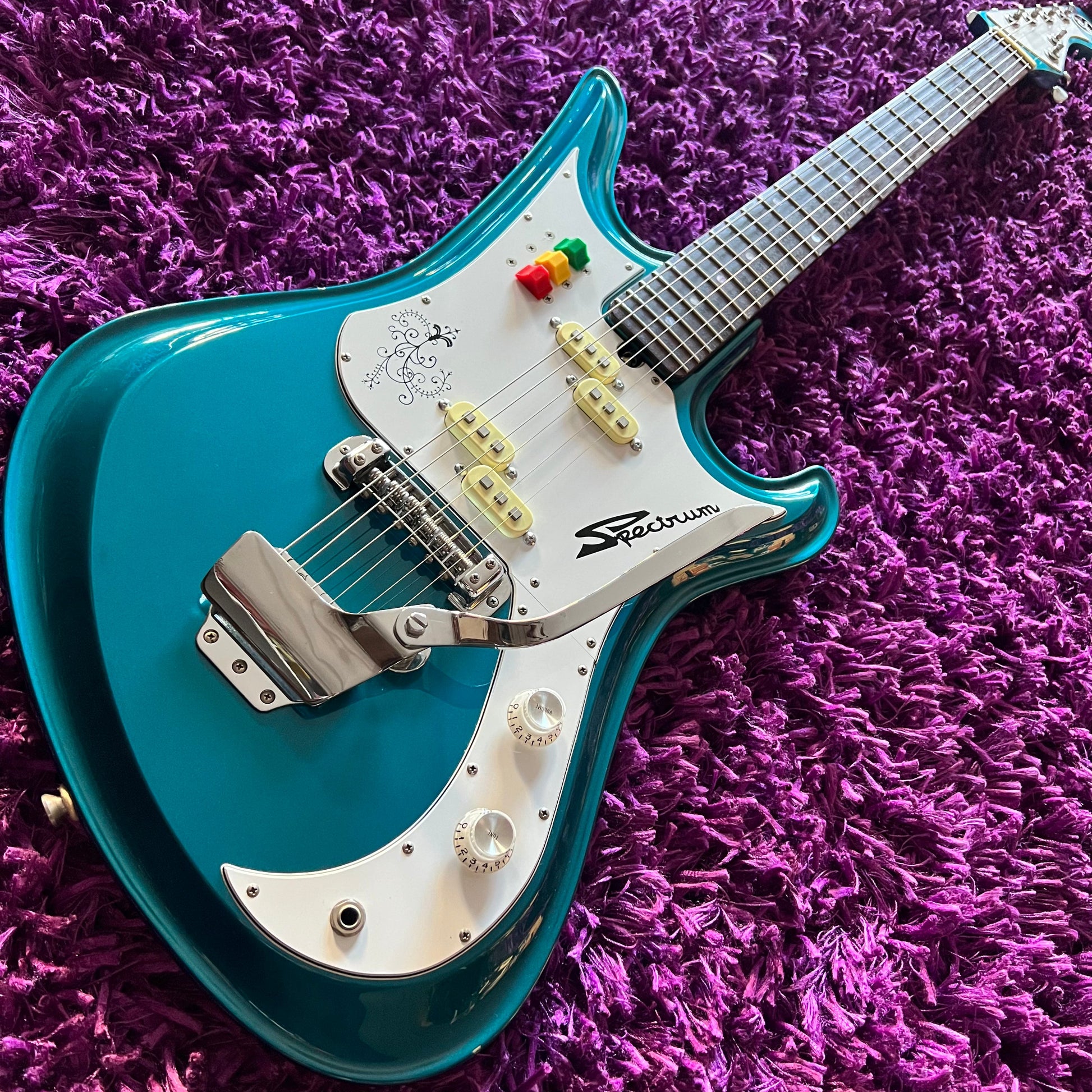 ギター Amazon.com: Yamaha 6 String Solid-Body Electric Guitar