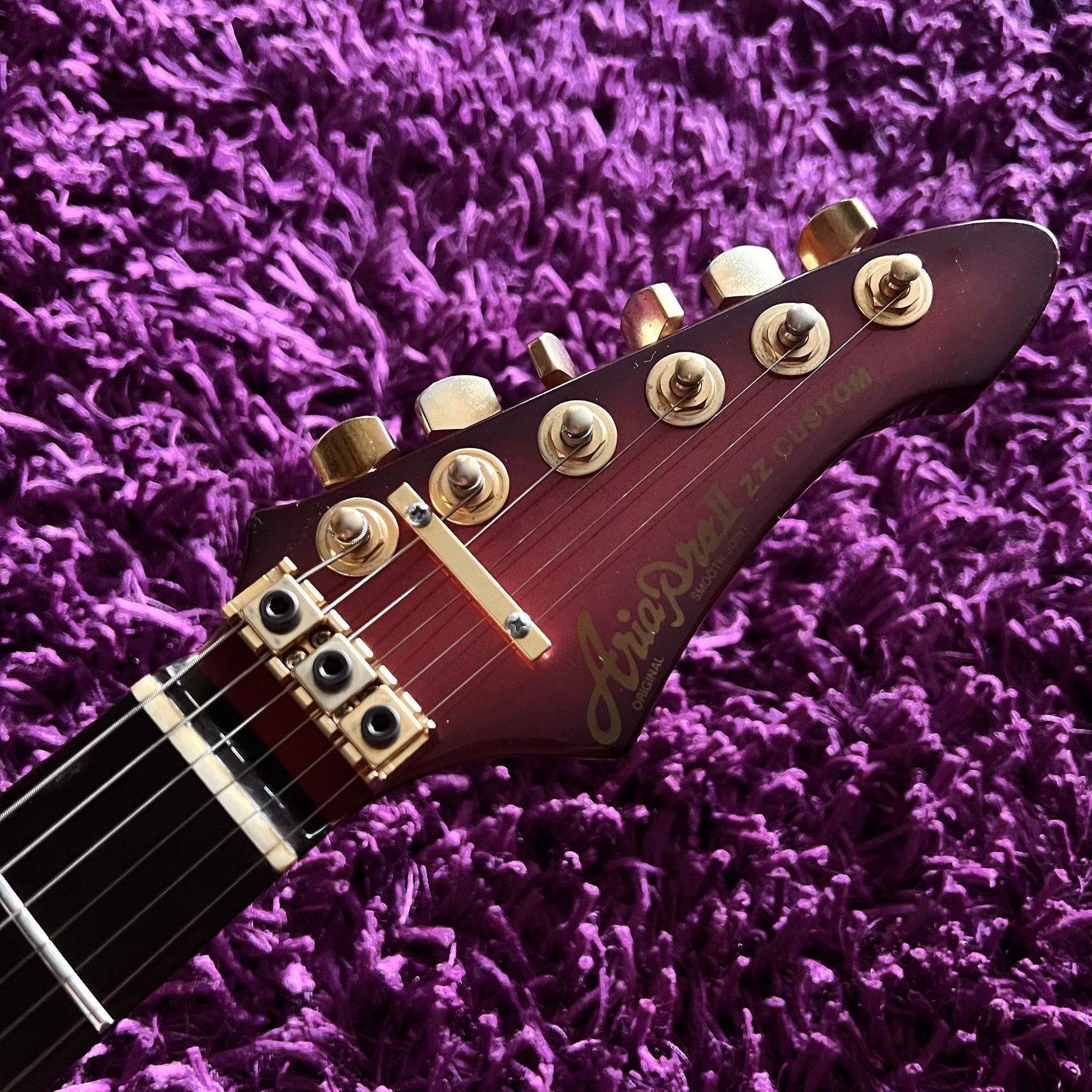 1982 Aria Pro II ZZ Custom Explorer Wine Red Burst (MIJ Matsumoku 1982 Aria Pro II ZZ Custom Explorer Wine Red Burst (MIJ Matsumoku