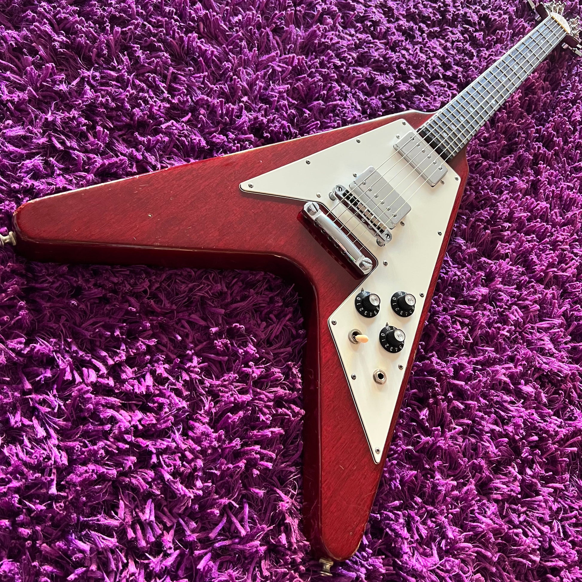 1978 Greco Japan FV-600 Flying V (Cherry Red) (w/ OHSC 1978 Greco Japan FV-600 Flying V (Cherry Red) (w/ OHSC