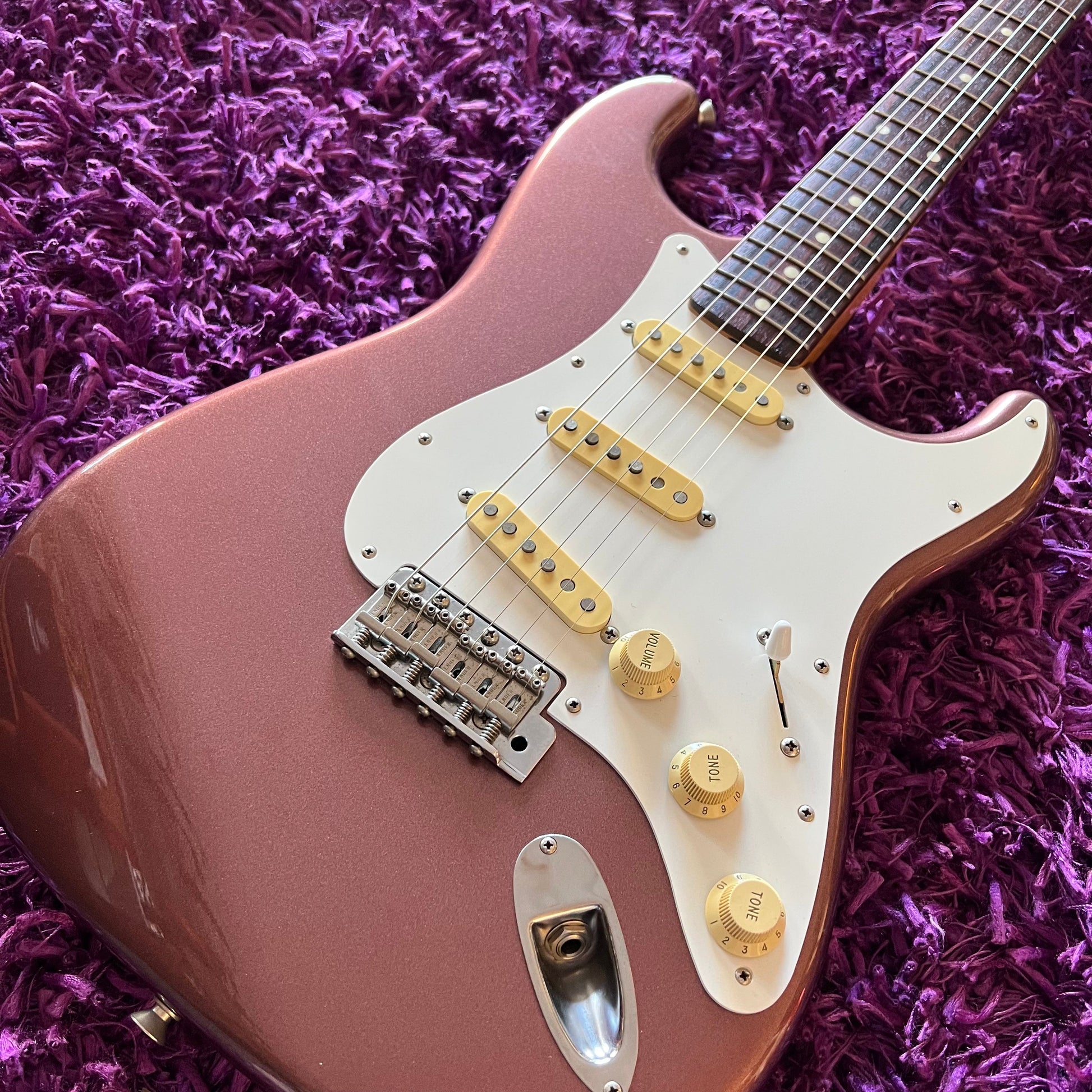 Fender Stratocaster ST-62-TX/MH Burgundy Mist Metallic Fender Stratocaster ST-62-TX/MH Burgundy Mist Metallic