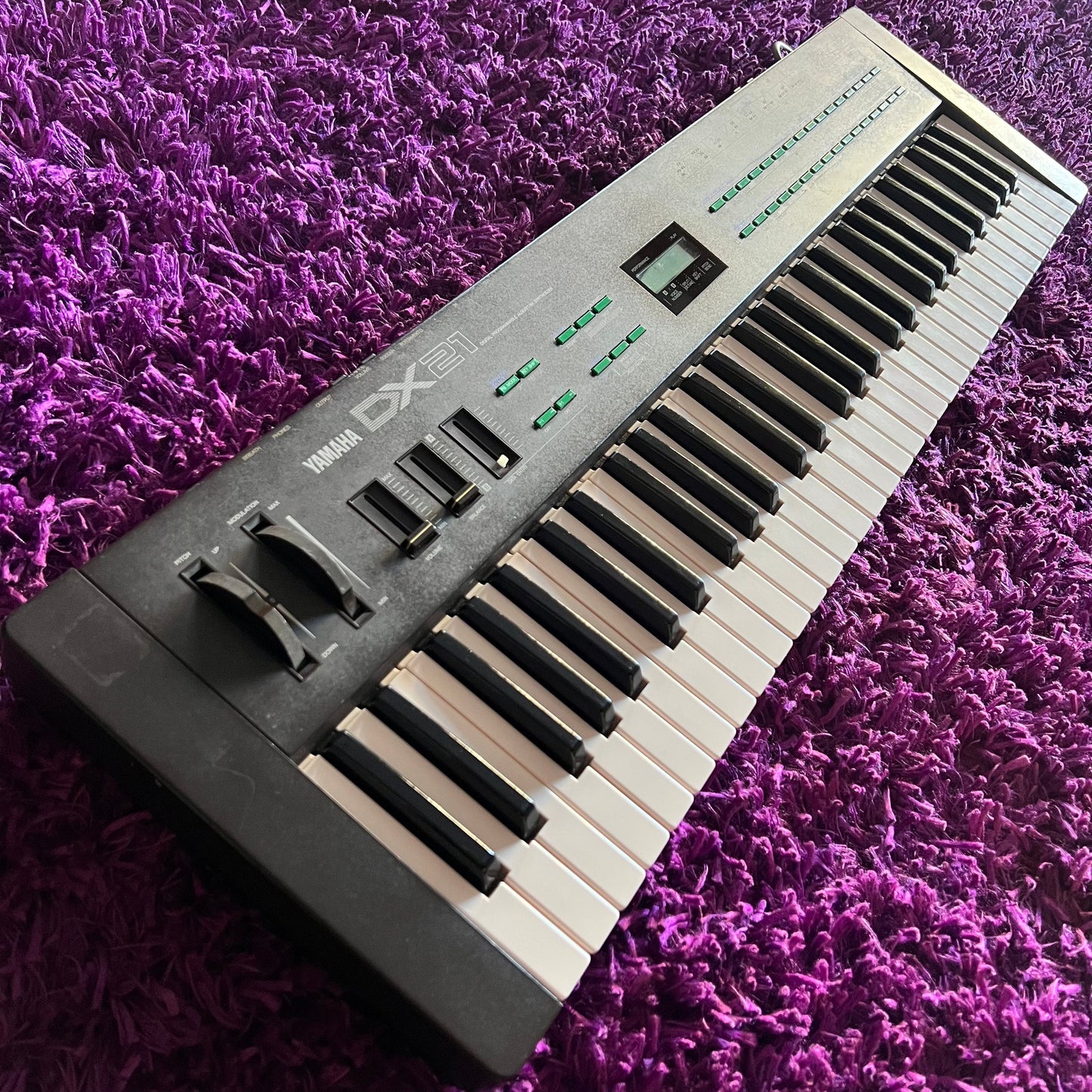 1980s Yamaha DX-21 FM Keyboard Synthesizer – Deep Tone Music