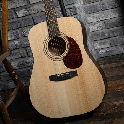 Cort Earth Pack Dreadnought Acoustic Guitar Pack – Open-Pore Natural