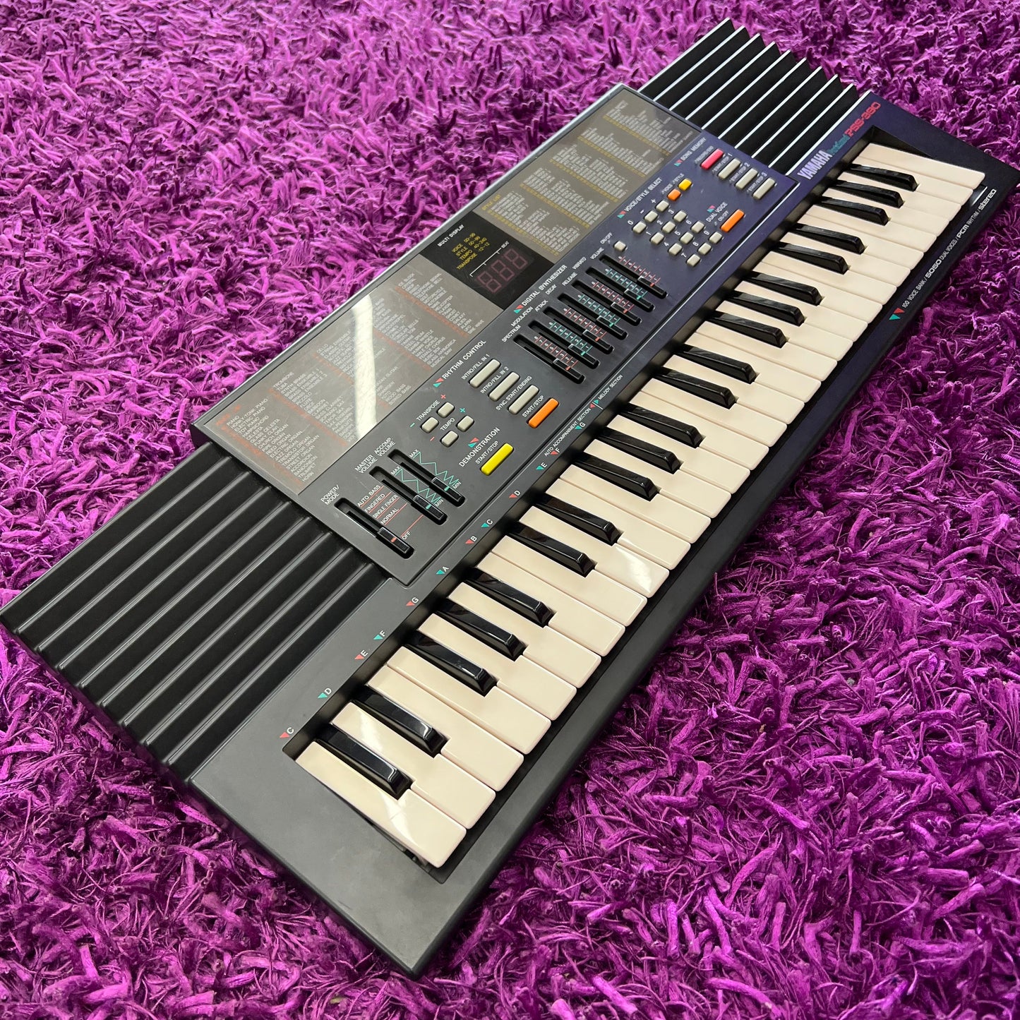 Yamaha PSS-390 PortaSound 80s FM Synthesizer Workstation