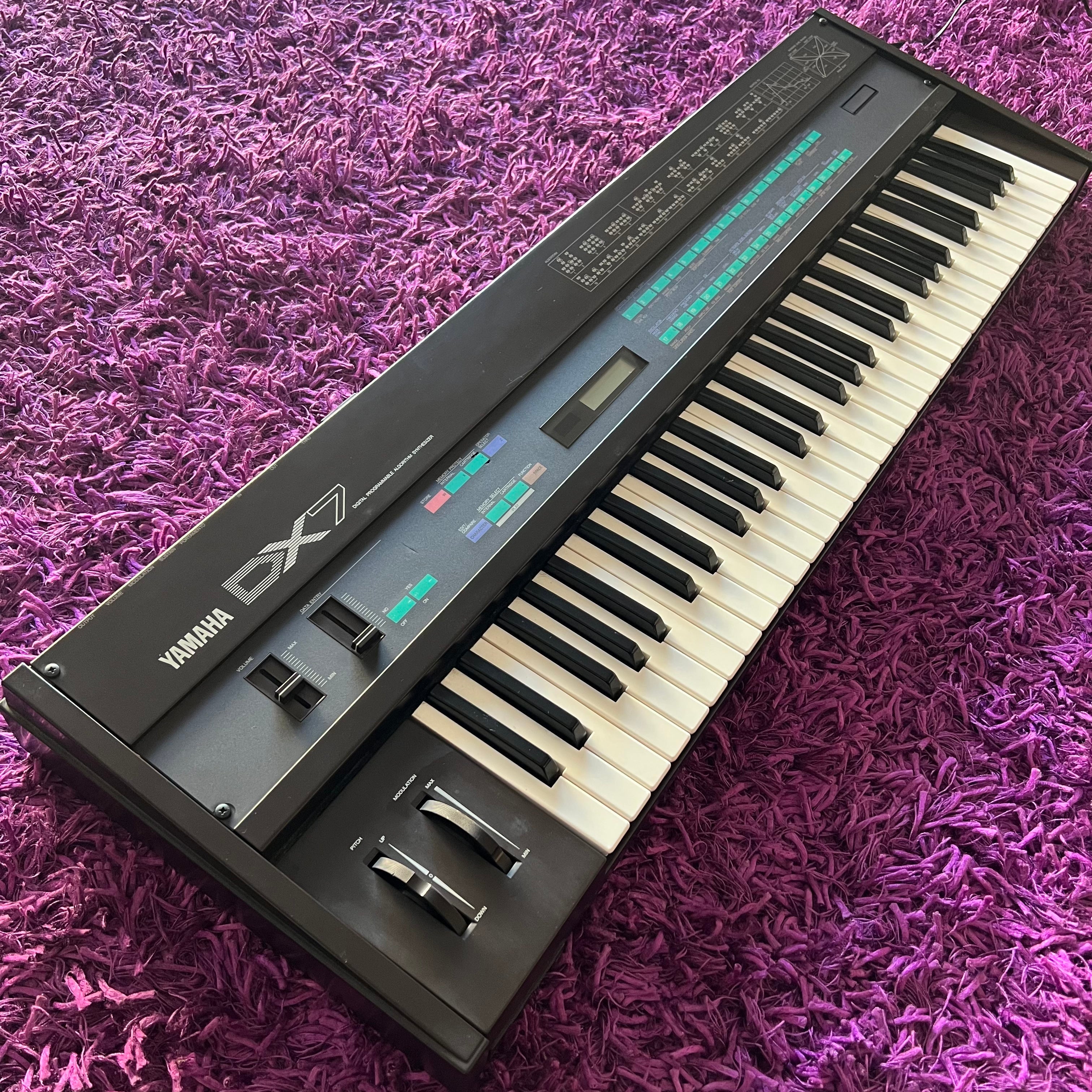 Yamaha DX7 Keyboard Synthesizer (w/ Road Case) (Made in Japan) – Deep Tone  Music