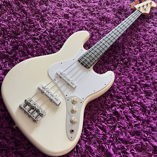 2019 Fender American Performer Jazz Bass Arctic White