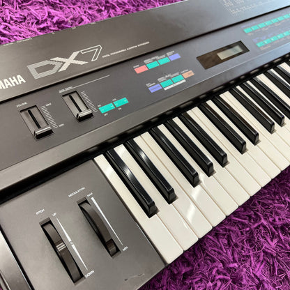 Yamaha DX7 Keyboard Synthesizer (w/ Soft Case) (Made in Japan)