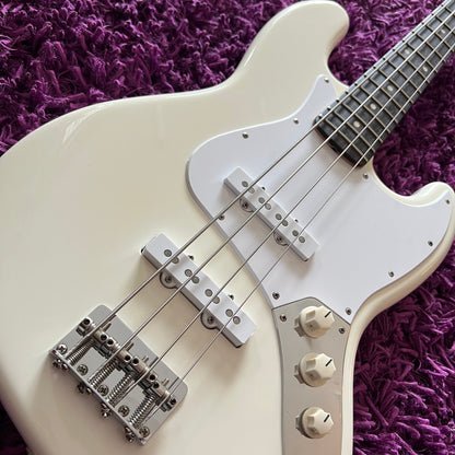 2019 Fender American Performer Jazz Bass Arctic White
