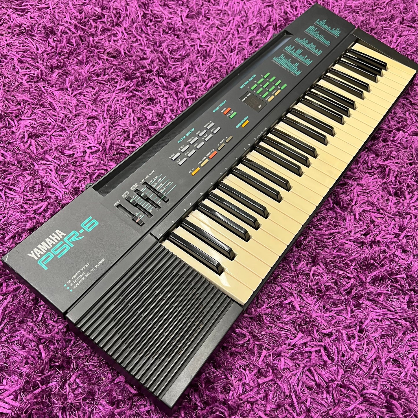 Yamaha PSR-6 Retro FM Synthesizer