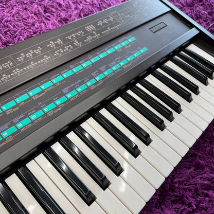 Yamaha DX7 Keyboard Synthesizer (w/ Soft Case) (Made in Japan)