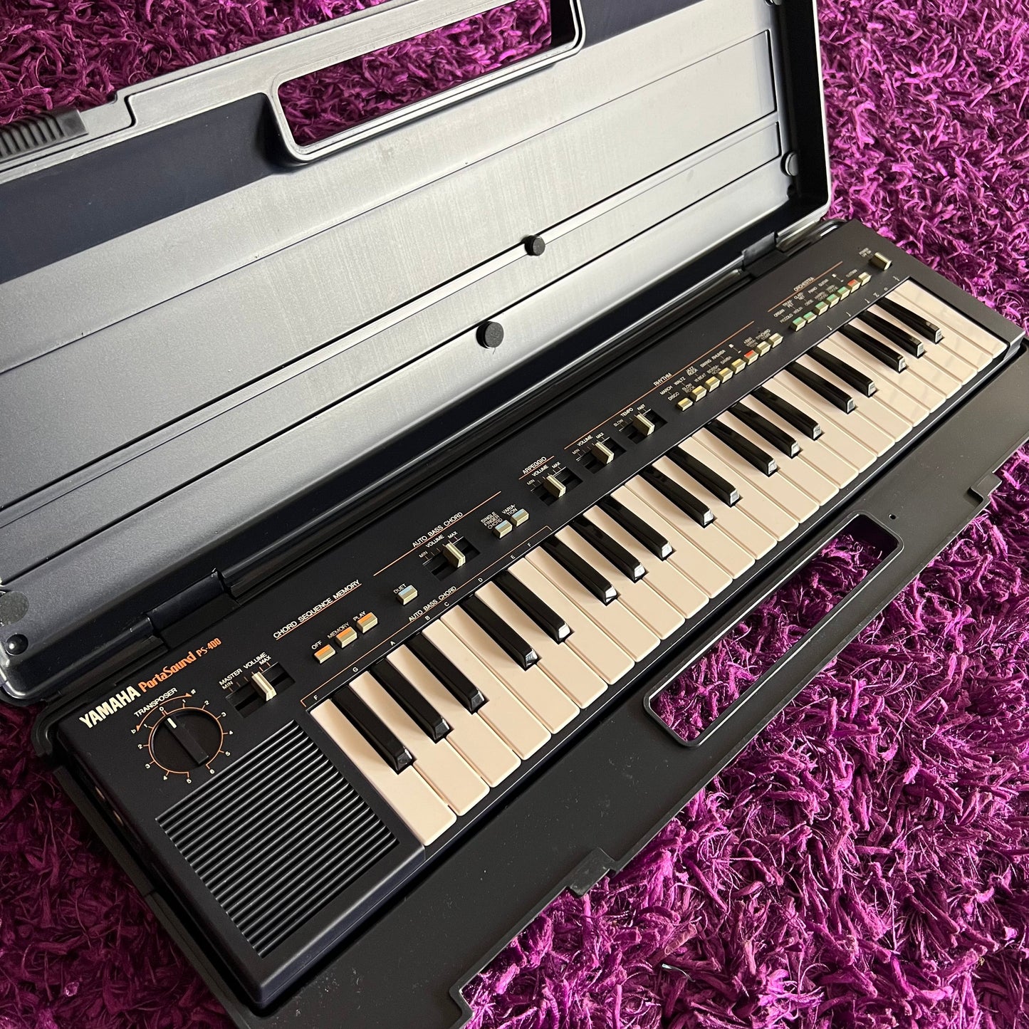 Yamaha PS-400 PortaSound Retro FM Synthesizer (Matching Hardcase)